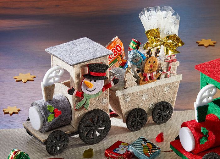 S&uuml;sse Weihnachtslokomotiven mit s&uuml;sser F&uuml;llung BUNT