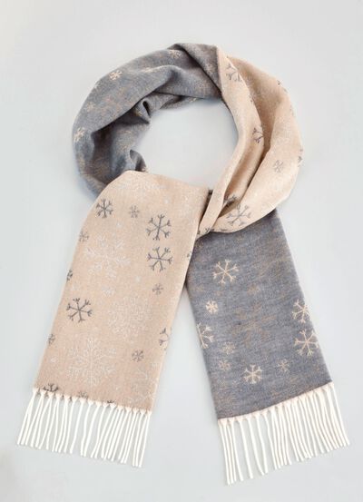 Schal mit Schneeflocken-Dessin 