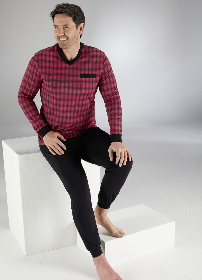 Pyjama mit V-Ausschnitt, Brusttasche und Karodessin 