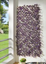 Wandgitter aus Bl&auml;tter und Bl&uuml;ten 