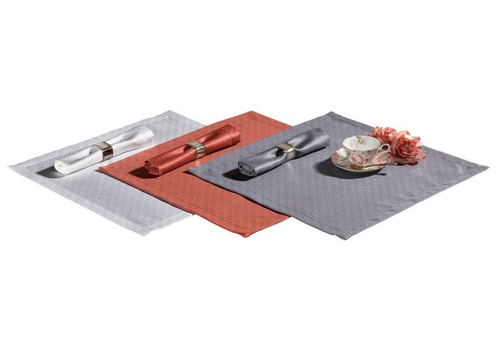 Hochwertige Damast-Tischdekoration 