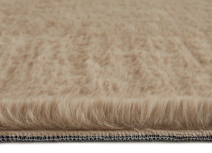 Br&uuml;cken und Teppiche f&uuml;r ein Gef&uuml;hl wie auf Wolken TAUPE