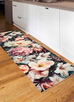 K&uuml;chenl&auml;ufer und Teppich mit eindrucksvollen Bl&uuml;tenmotive 