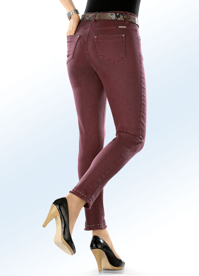 Magic-Jeans mit toller Nietenzier sowie angesagtem Fransensaum BROMBEER