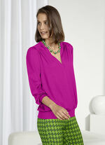 Shirt mit V-Ausschnitt in 2 Farben PINK
