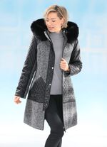 Kurzmantel im angesagten Materialmix 