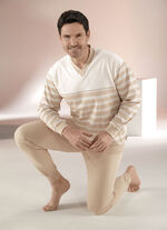 G&ouml;tting Pyjama mit V-Ausschnitt und B&uuml;ndchenabschl&uuml;ssen 