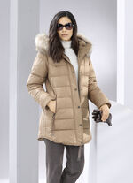 Funktionsjacke mit figurfreundlicher Längssteppung seitlich 