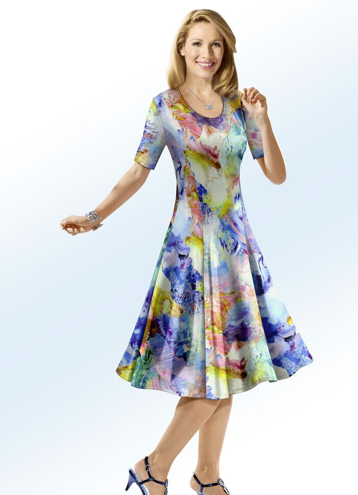 Kleid in Schlupfform und rundem Halsausschnitt 