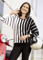 Pullover in Fledermausform 