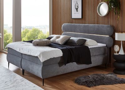 Boxspringbett mit LED-Beleuchtung und Topper 