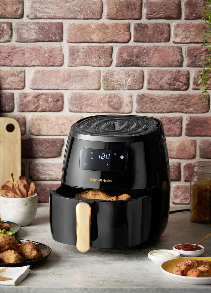 Heissluftfritteuse mit Tragegriff 