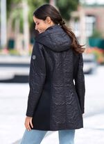 Jacke im angesagten Materialmix 