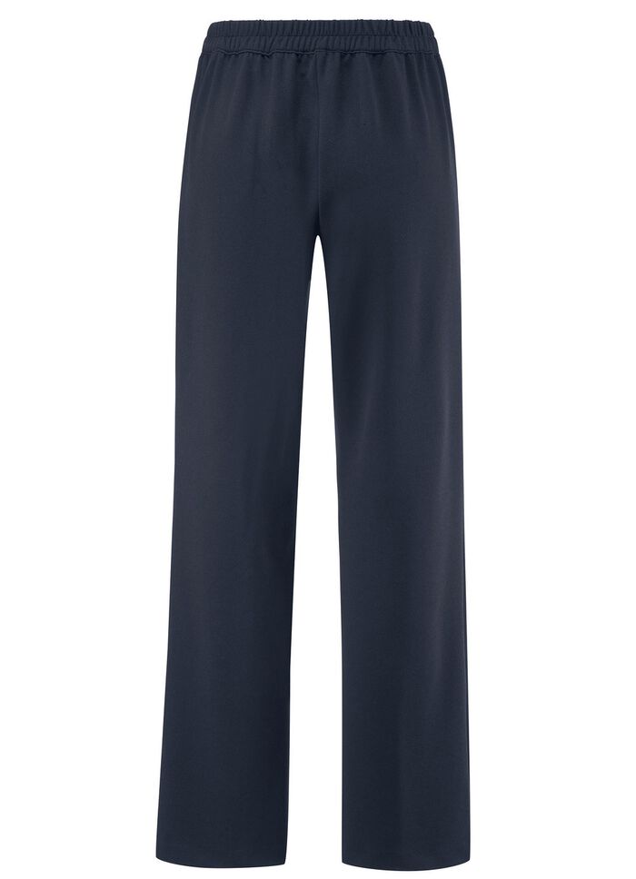 Hose in modischer Weite 