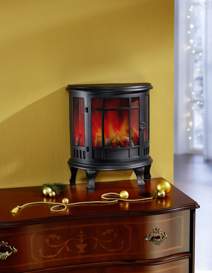 Kamin mit LED-Beleuchtung 