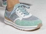 Sneaker mit wei&szlig;en Bes&auml;tzen MINT-JEANS