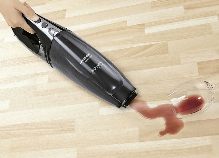 &laquo;GRUNDIG&raquo; Akku-Handstaubsauger mit Zubeh&ouml;r 