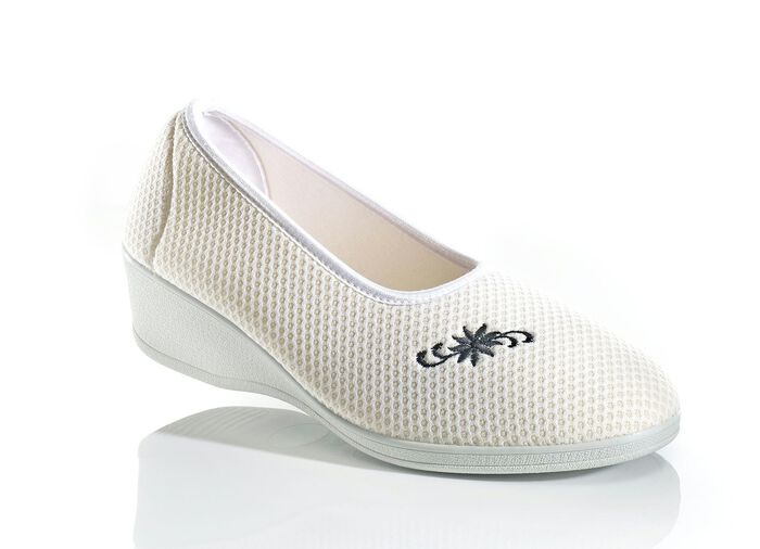 Modische Ballerinas in verschiedenen Farben CREME