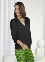 Shirt mit V-Ausschnitt in 2 Farben SCHWARZ