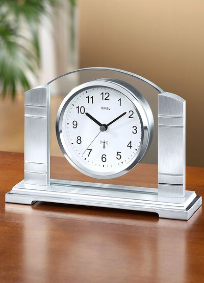 Tischuhr mit Mineralglas-R&uuml;ckwand 