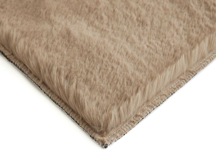 Br&uuml;cken und Teppiche f&uuml;r ein Gef&uuml;hl wie auf Wolken TAUPE