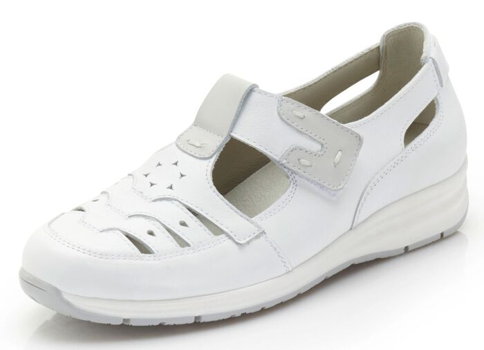 Slipper mit luftigen Durchbr&uuml;chen WEISS