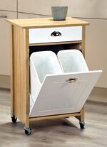 K&uuml;chenwagen mit M&uuml;lltrennsystem 