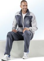 Freizeitanzug mit zwei Hosen 