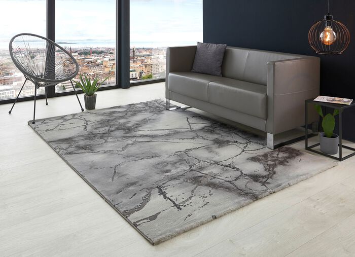 Stilsichere Br&uuml;cken und Teppiche mit Marmormotiv 