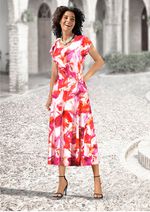 Kleid mit raffinierter Knotentechnik 