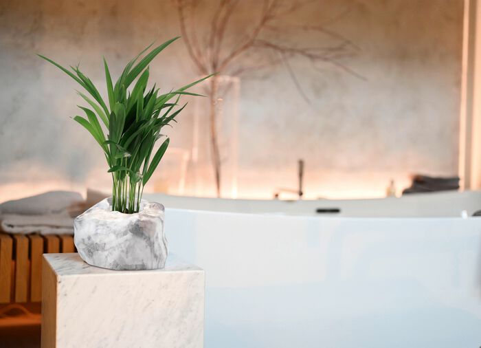 Pflanzen&uuml;bertopf von Botanyia in edler Naturstein-Optik MARMORGRAU