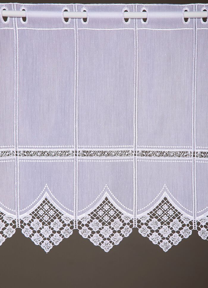 Kurzvorhang mit edler Macramé-Spitze und Stangendurchzug 