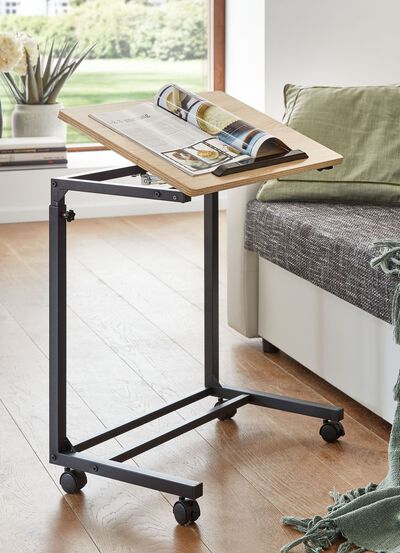 Funktionstisch auf Rollen 