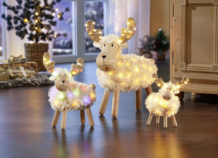 Beleuchtetes Rentier aus Holz 