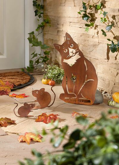 Niedliche Dekoration aus gerostetem Metal 