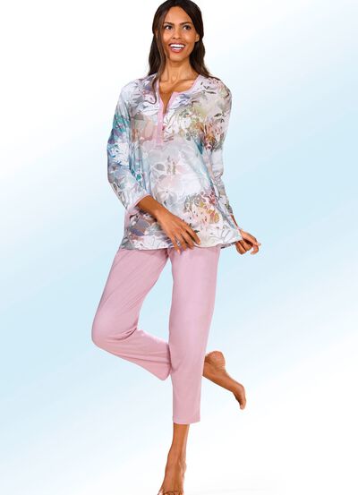 Pyjama mit langen &Auml;rmeln und 7/8-langer Hose 