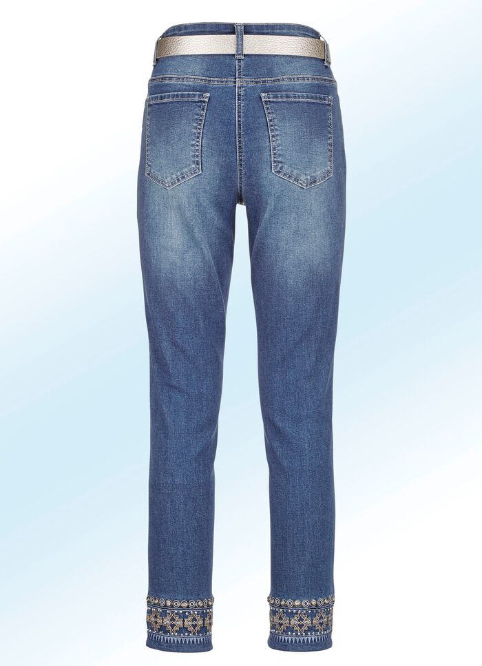 Jeans mit aufwendigen Stickereien 