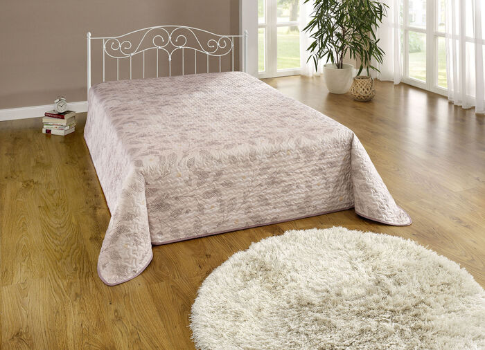 Naturnahe Tagesdecke und Kissenbezüge mit Blätterranken-Dessin ROSÉ