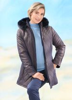 Jacke mit saphirblauem Schimmer 