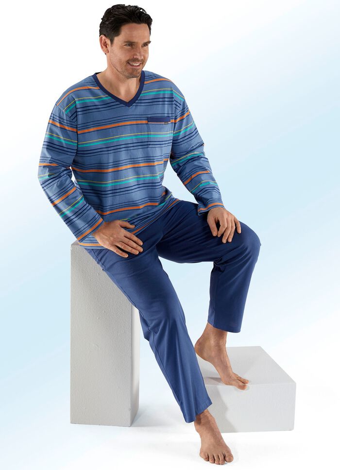 Pyjama mit V-Ausschnitt und garngef&auml;rbtem Ringeldessin 