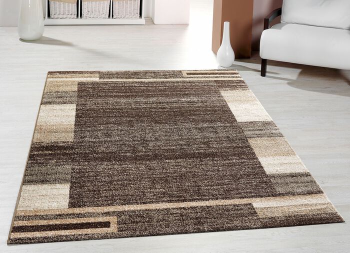 Strapazierf&auml;hige, pflegeleichte Br&uuml;cken und Teppiche BRAUN