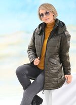 Jacke mit abnehmbarer Kapuze 