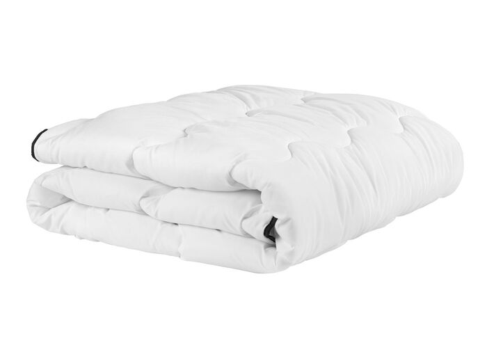 Bettwarenprogramm aus dem Hause biberna mit schwarzer Biese 