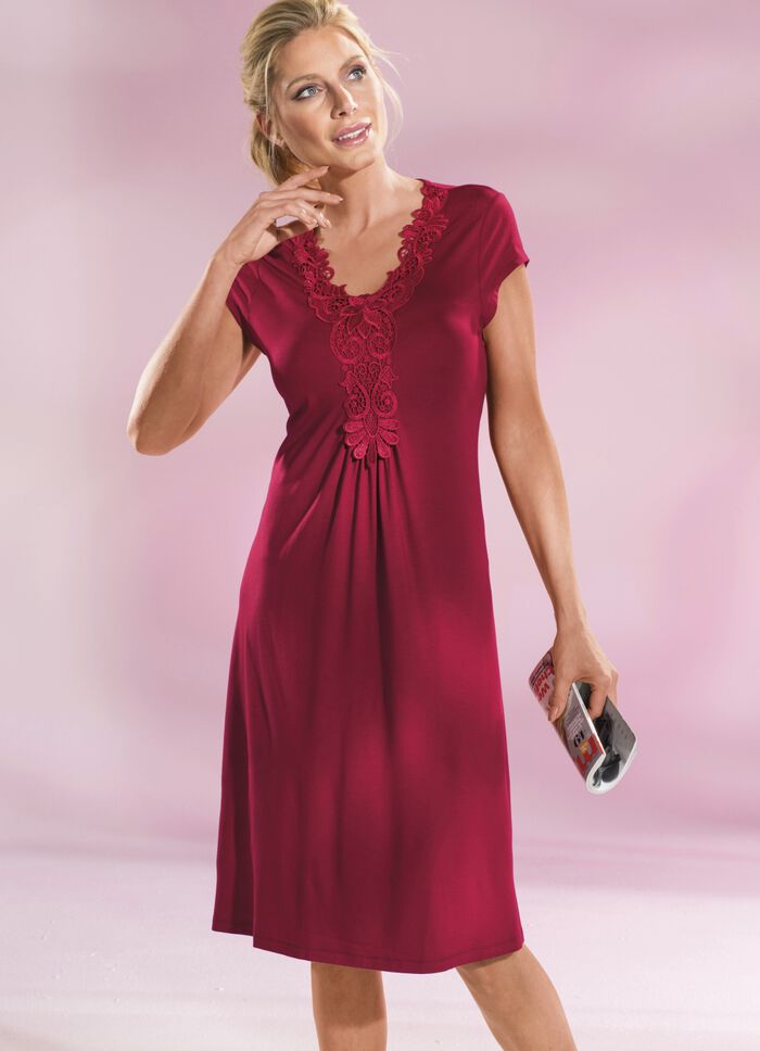 Nachthemd, Kurzarm mit Rundhals und Spitze WEINROT