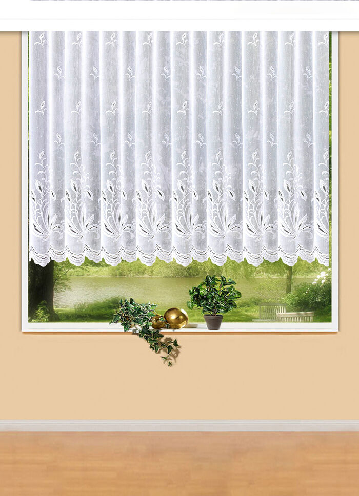 Bezaubernder Blumenfenster-Vorhang mit Automatikfaltenband