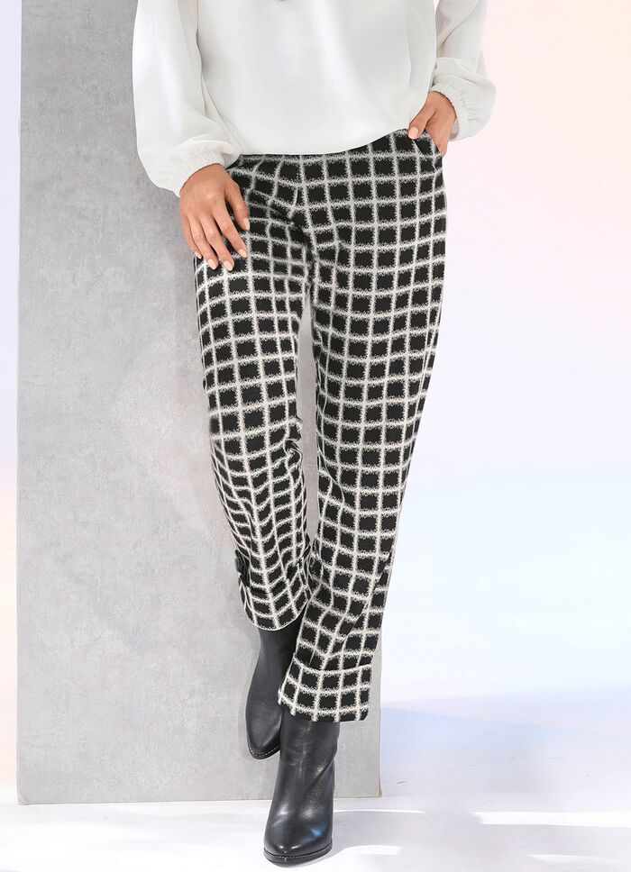 Kn&ouml;chellange Hose in bequemer Weite 