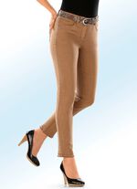 Magic-Jeans mit toller Nietenzier sowie angesagtem Fransensaum 