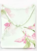 Nachthemd, wadenlang und gebogte Abschl&uuml;sse 