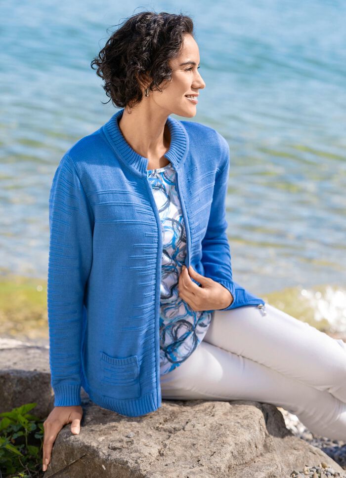 Strickjacke mit Strukturstreifen 