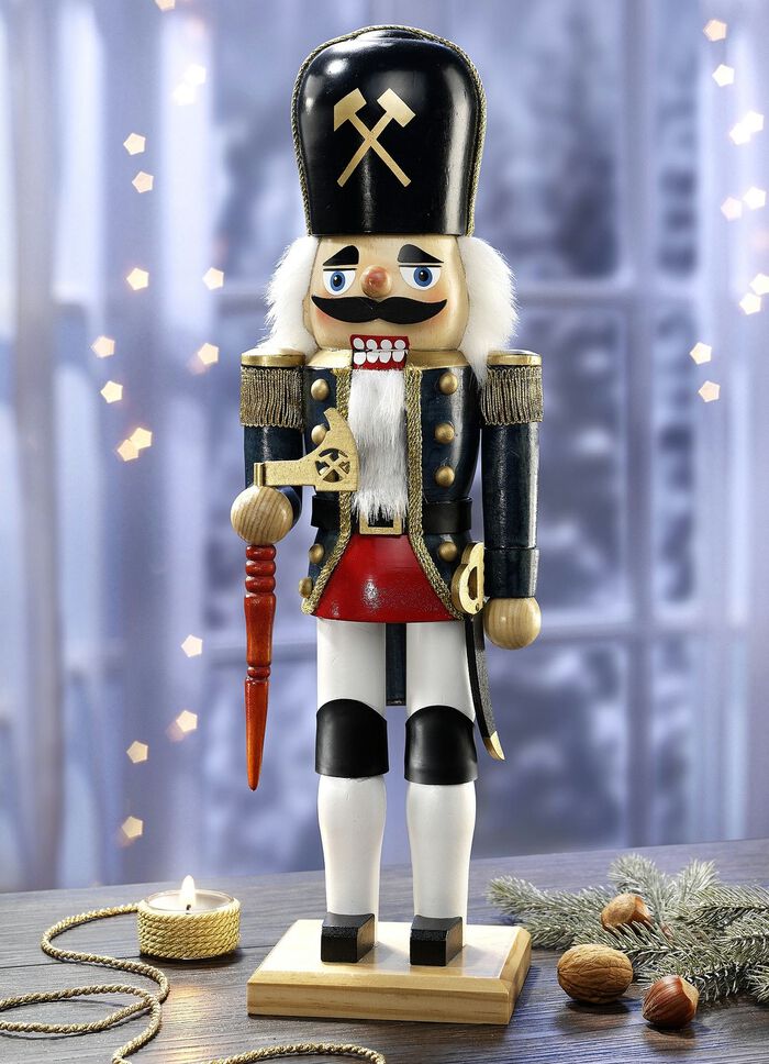 Deko-Nussknacker aus Holz 